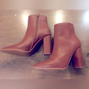 Agata 3.5 inch heels boots fall faux leather. Size 6.5 true to size